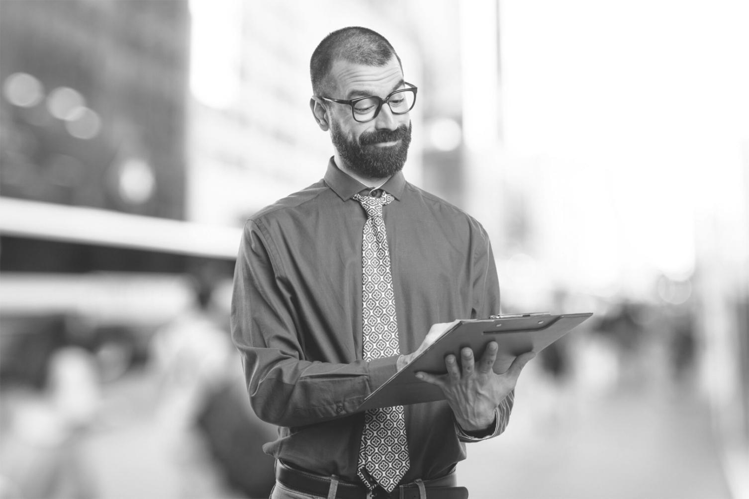 Porphillex learning environment showing modern workspace and collaborative setting